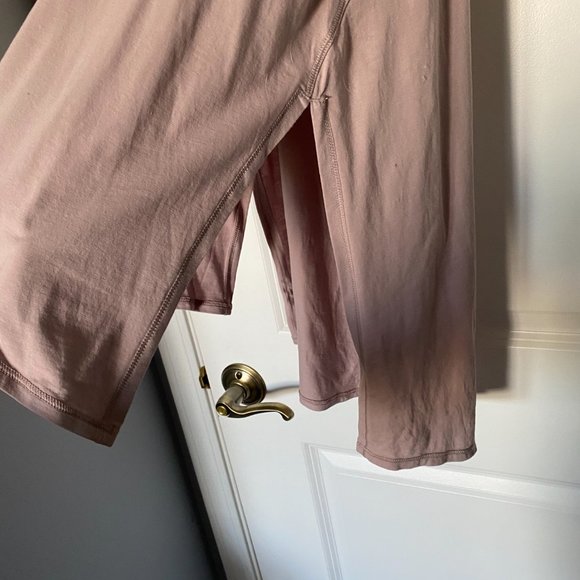 Lululemon High Low Muscle Tank - Picture 3 of 4